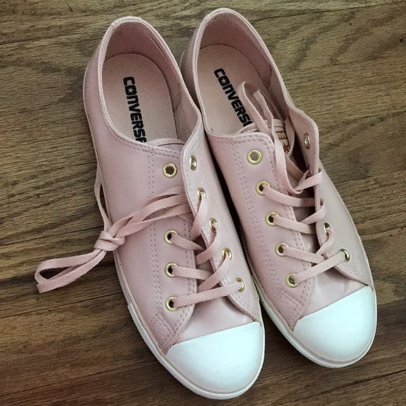 converse dusk pink